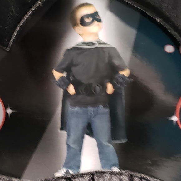 Superhero Cape and mask - Picture 4 of 7